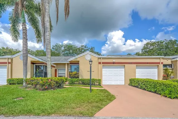 4561 Discovery Lane 15, West Palm Beach, FL 33417