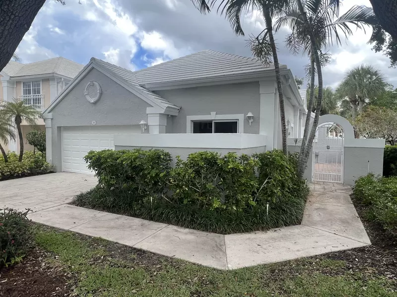 25 Blenheim CT, Palm Beach Gardens, FL 33418