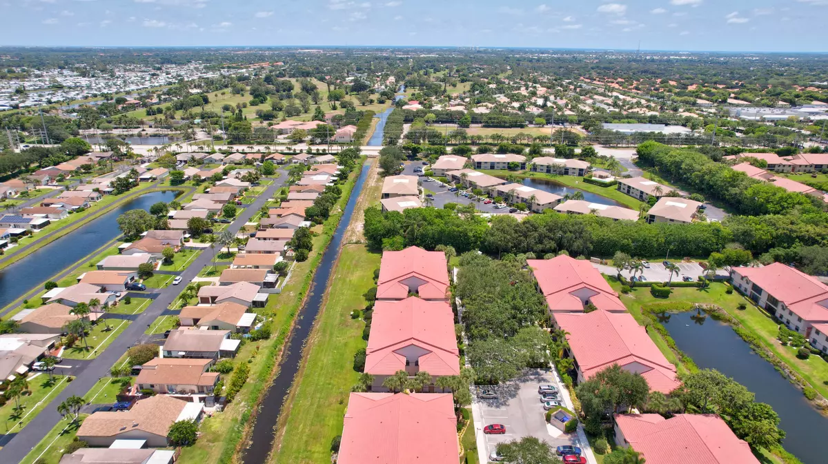 Boynton Beach, FL 33437,5187 Europa DR N