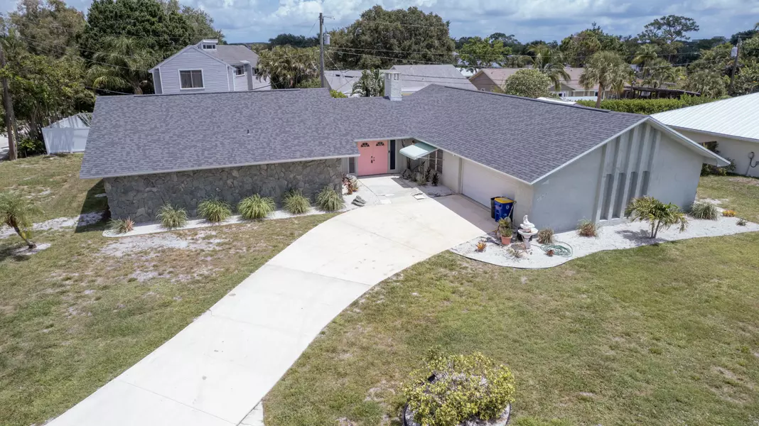 1163 NW 12th TER, Stuart, FL 34994