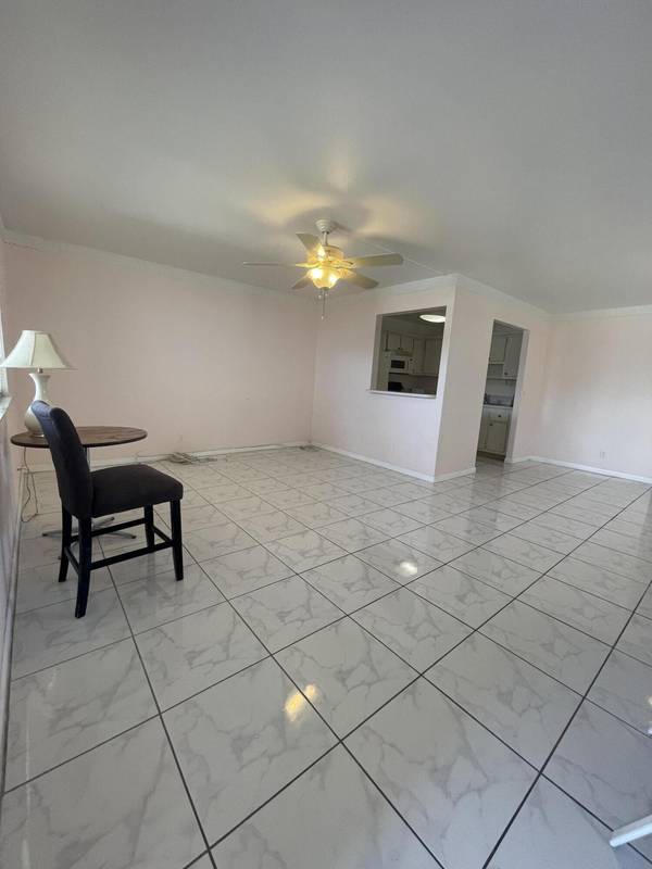 674 Monaco O 674, Delray Beach, FL 33446