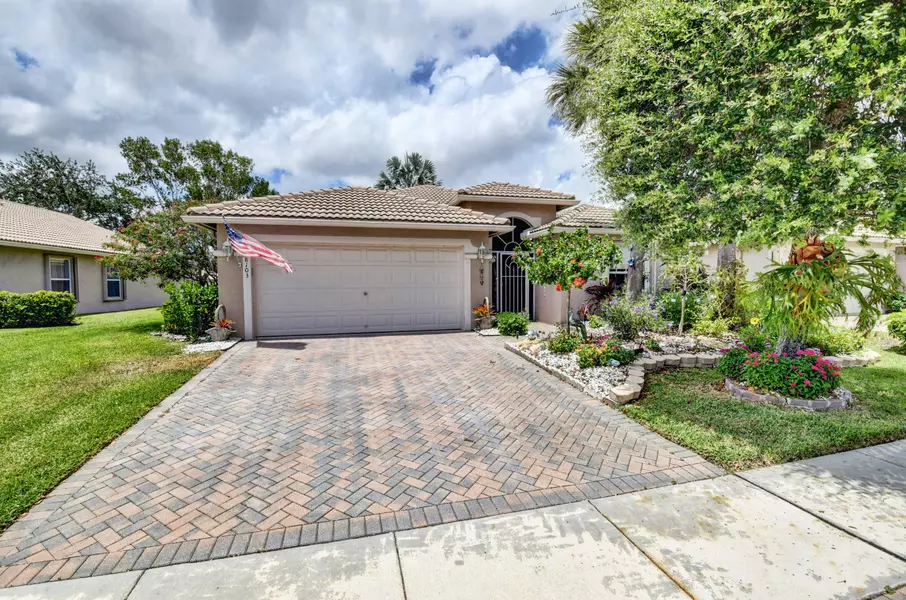 8103 Duomo CIR, Boynton Beach, FL 33472