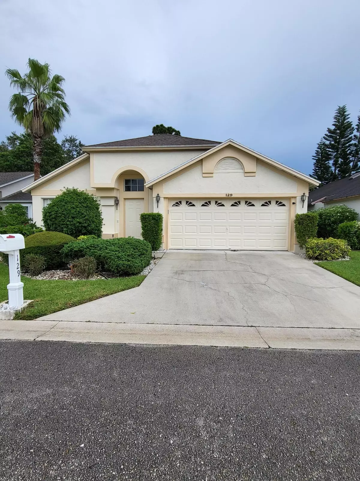 Greenacres, FL 33413,129 Hammocks CT