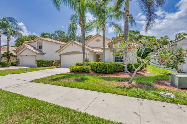 Palm Beach Gardens, FL 33418,451 Woodview CIR