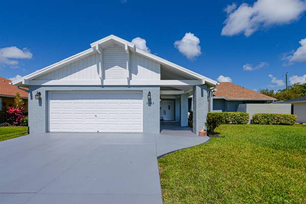 2342 SE Stargrass ST, Port Saint Lucie, FL 34984