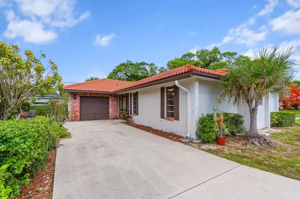 392 NW 42 ST, Boca Raton, FL 33431