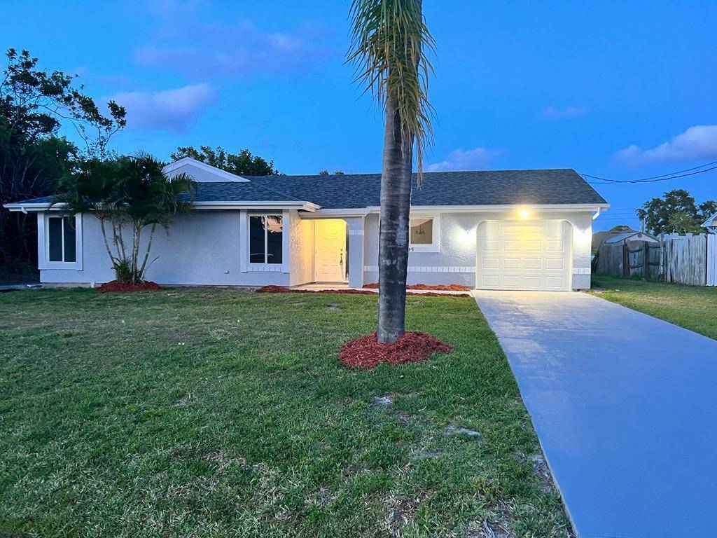 Port Saint Lucie, FL 34984,205 SE Whitmore DR