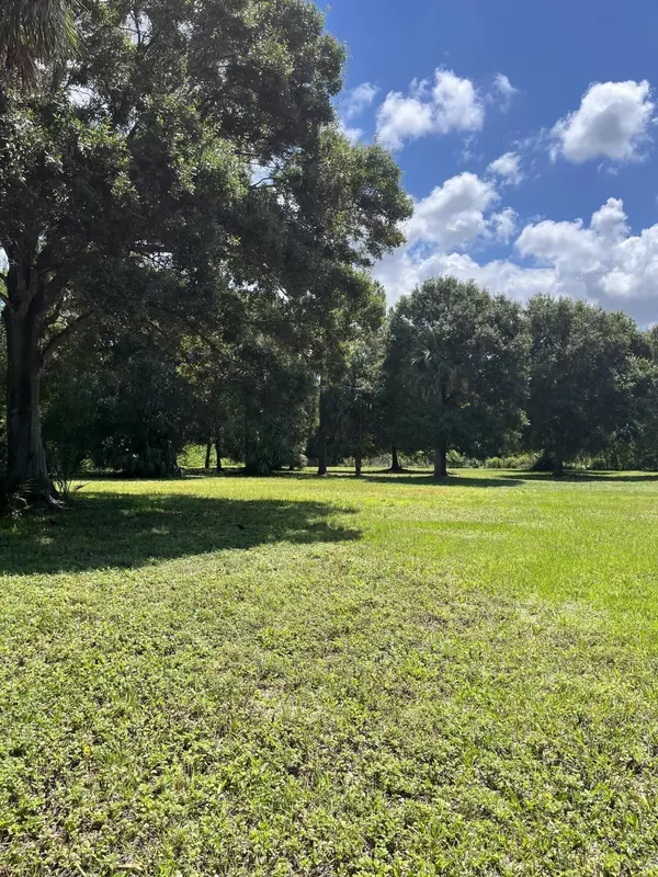 Loxahatchee Groves, FL 33470,3761 C RD