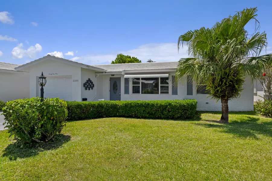 2105 SW Lake Circle DR, Boynton Beach, FL 33426