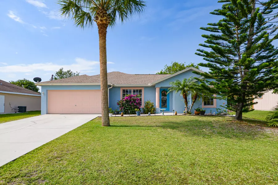 534 NW Archer AVE, Port Saint Lucie, FL 34983