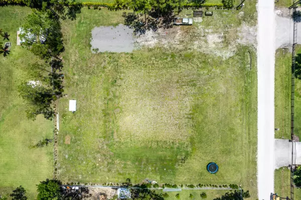 Loxahatchee, FL 33470,17151 N 83rd PL