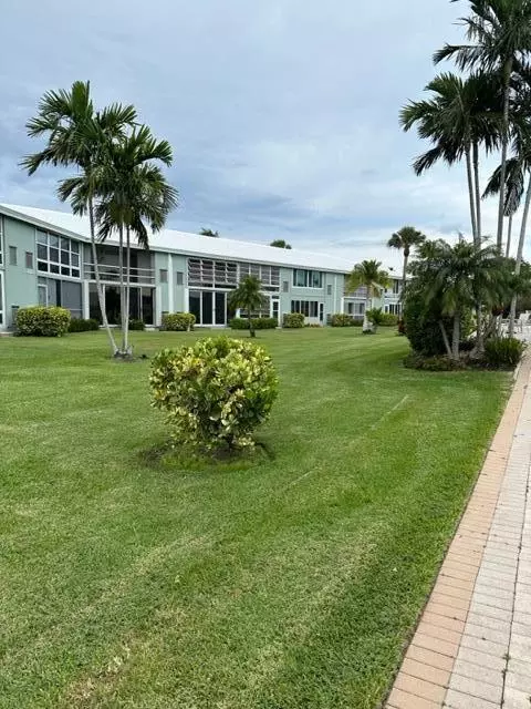 Ocean Ridge, FL 33435,5530 N Ocean BLVD 106