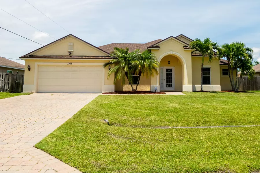 1265 SW Malaga AVE, Port Saint Lucie, FL 34953