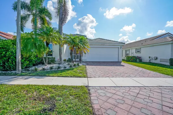 2206 Country Golf DR, Wellington, FL 33414