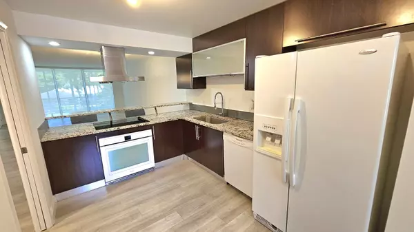 Pompano Beach, FL 33069,4000 N Cypress DR 206