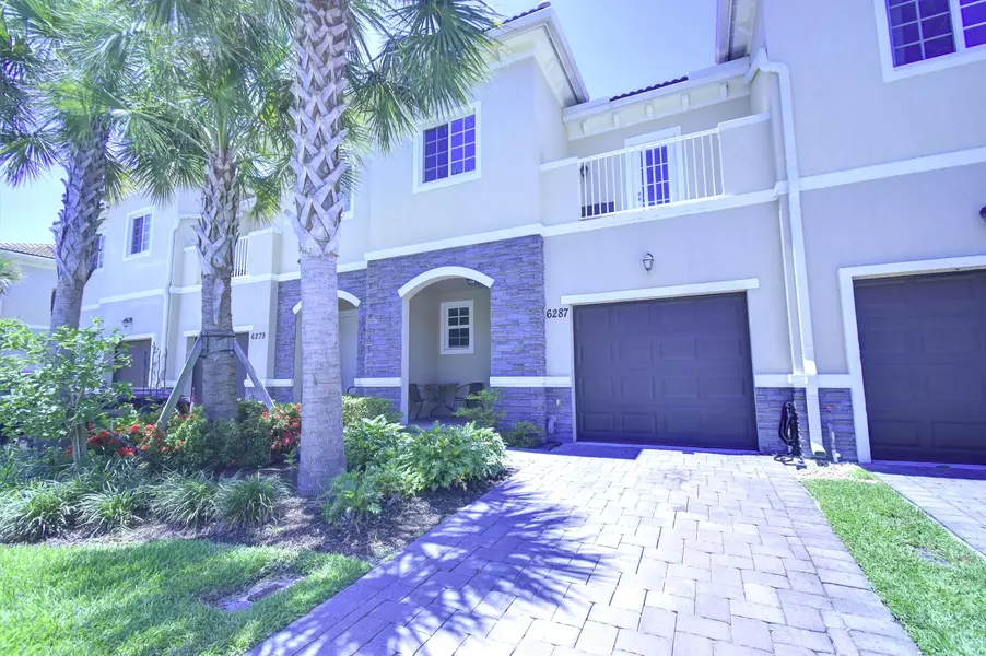 6287 SE Portofino CIR, Hobe Sound, FL 33455