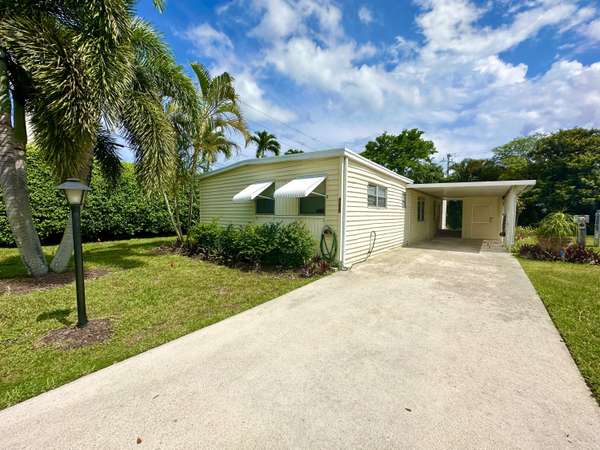 8070 South ST, Boca Raton, FL 33433