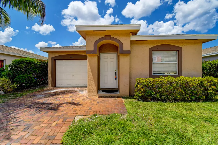 551 E S Ridge CIR, Boynton Beach, FL 33435