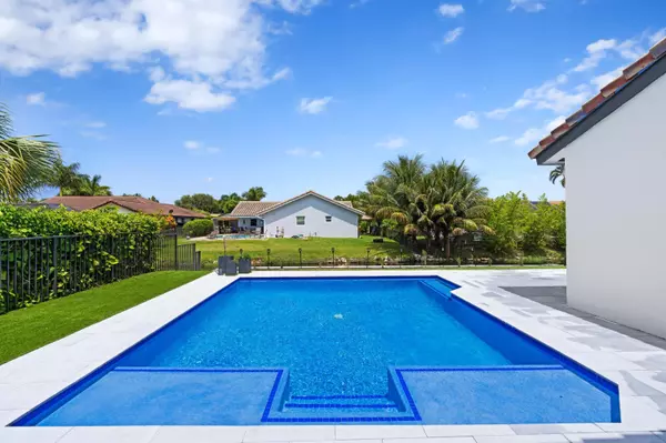 Boca Raton, FL 33487,6973 NW 3rd AVE