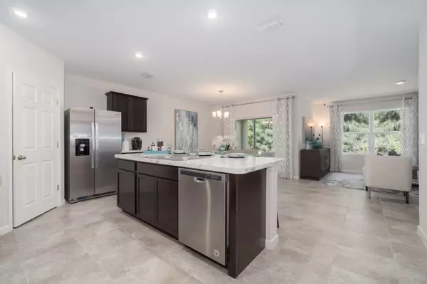 Port Saint Lucie, FL 34953,979 SW Excel AVE