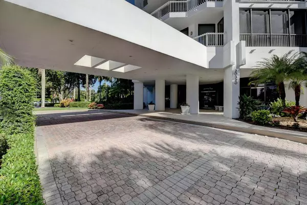 Boca Raton, FL 33434,20320 Fairway Oaks DR 374