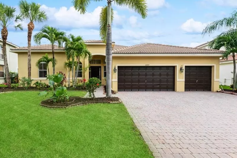 10207 Cypress Lakes Preserve DR, Lake Worth, FL 33449