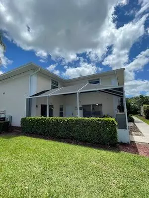 1542 N Lawnwood CIR 37, Fort Pierce, FL 34950