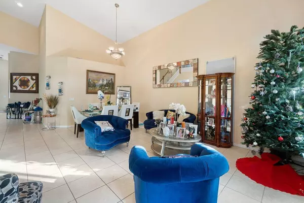 Royal Palm Beach, FL 33411,120 Sarona CIR