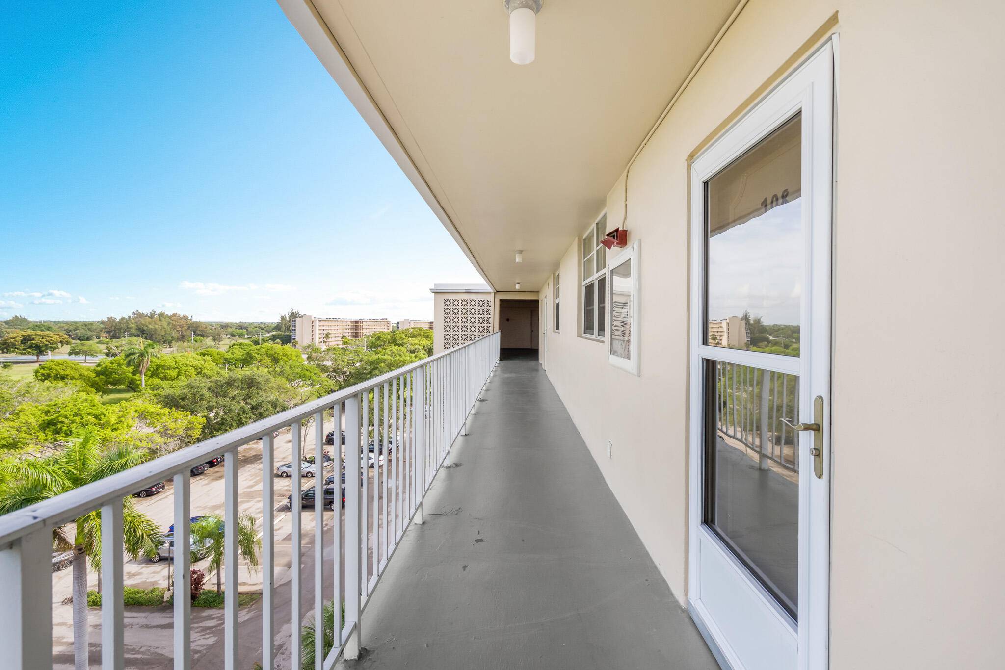 Boca Raton, FL 33487,5700 NW 2nd AVE 708