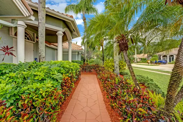 Boca Raton, FL 33498,19118 Cloister Lake LN