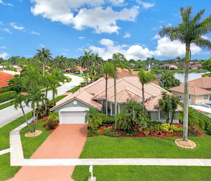 19118 Cloister Lake LN, Boca Raton, FL 33498