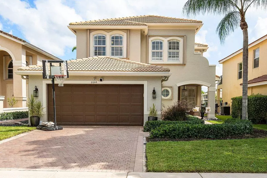 8844 Briarwood Meadow LN, Boynton Beach, FL 33473