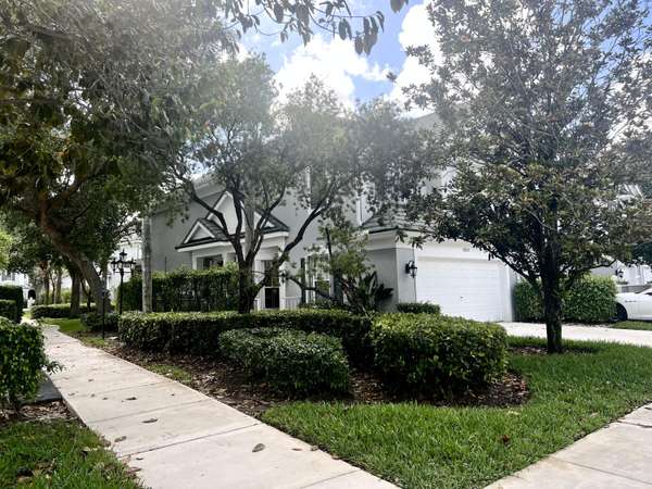 21551 St Andrews Grand CIR 39, Boca Raton, FL 33486