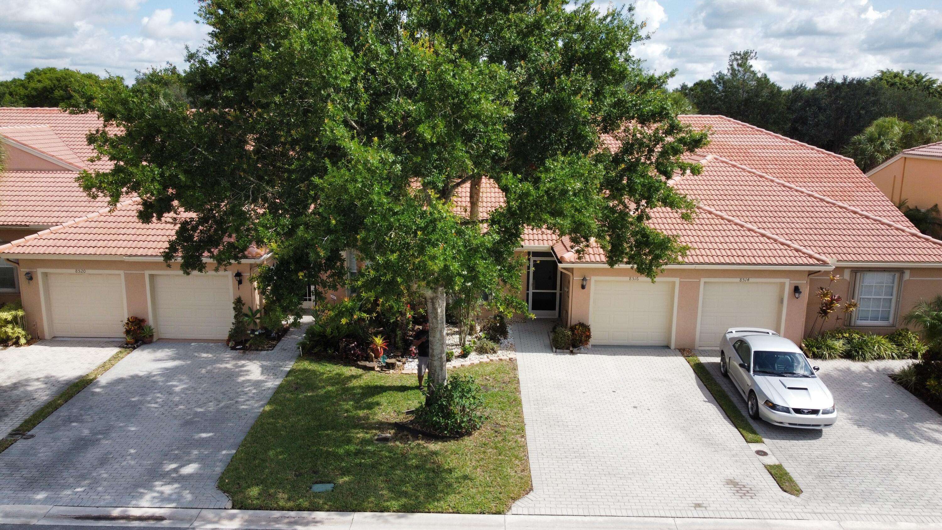 Boynton Beach, FL 33472,8516 Logia CIR