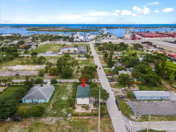 Riviera Beach, FL 33404,156 W 11th ST