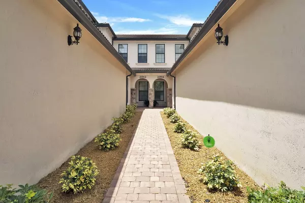 Boca Raton, FL 33428,21912 Canadensis CIR 201