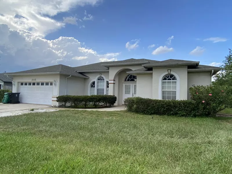 2115 SW Devon AVE, Port Saint Lucie, FL 34953