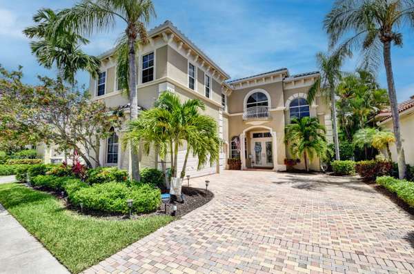 6261 N Via Venetia, Delray Beach, FL 33484