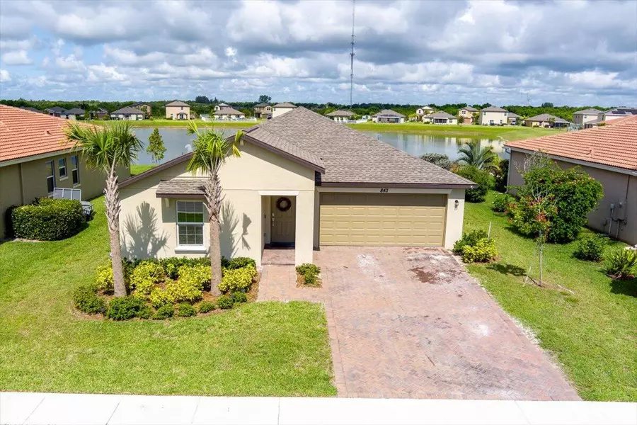 843 Gairloch LN, Fort Pierce, FL 34947