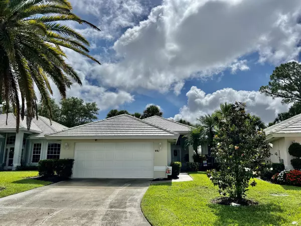 Port Saint Lucie, FL 34986,441 SW Fairway LNDG