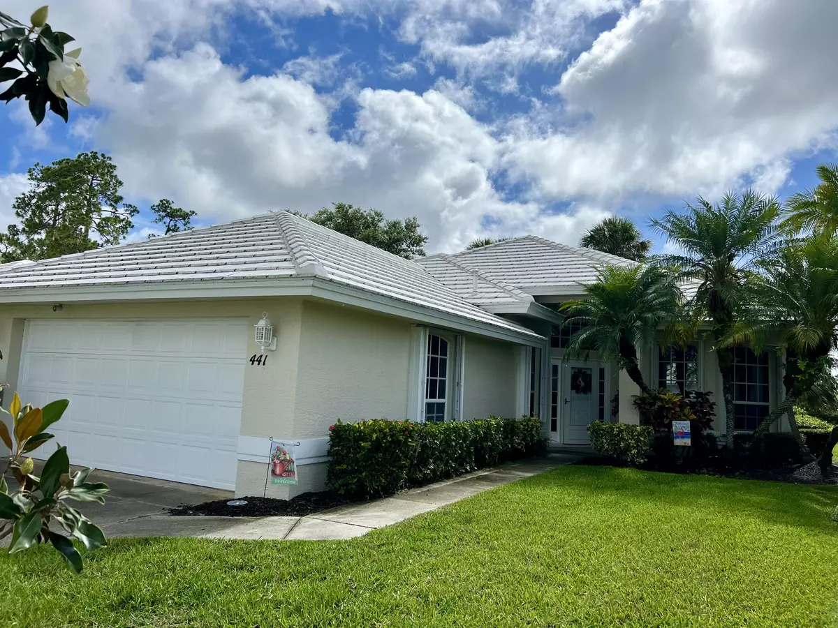 Port Saint Lucie, FL 34986,441 SW Fairway LNDG