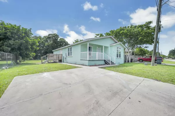 1303 N 15th ST, Fort Pierce, FL 34950