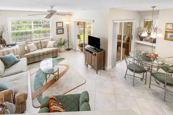 6743 Via Regina, Boca Raton, FL 33433