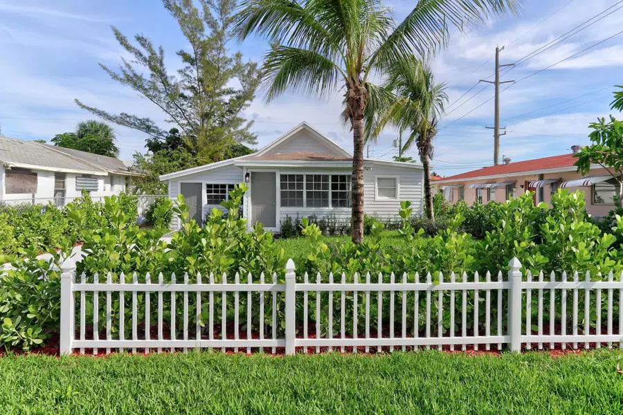 43 SW 11th AVE, Delray Beach, FL 33444