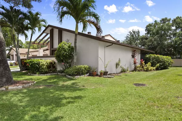 Greenacres, FL 33463,6167 Elsinore CIR