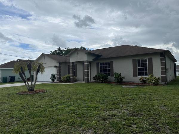 1058 SW Provincetown LN, Port Saint Lucie, FL 34953