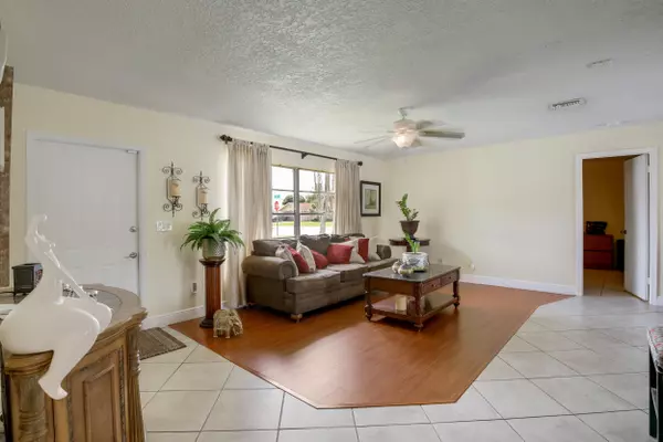 Lake Worth, FL 33463,5323 N Sandhurst CIR