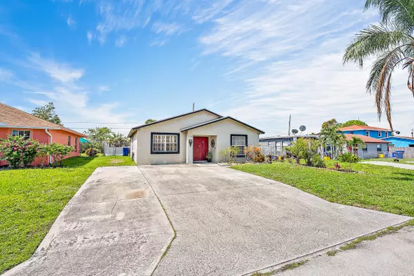 Riviera Beach, FL 33404,1303 W 6th ST