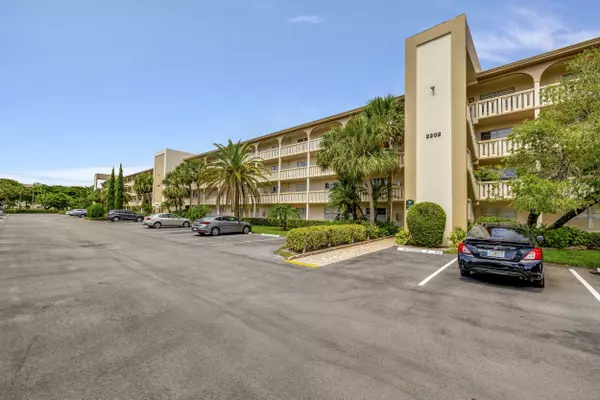 2202 Lucaya BND M1, Coconut Creek, FL 33066