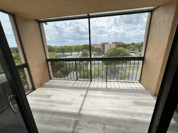 Delray Beach, FL 33444,600 Egret CIR 7505